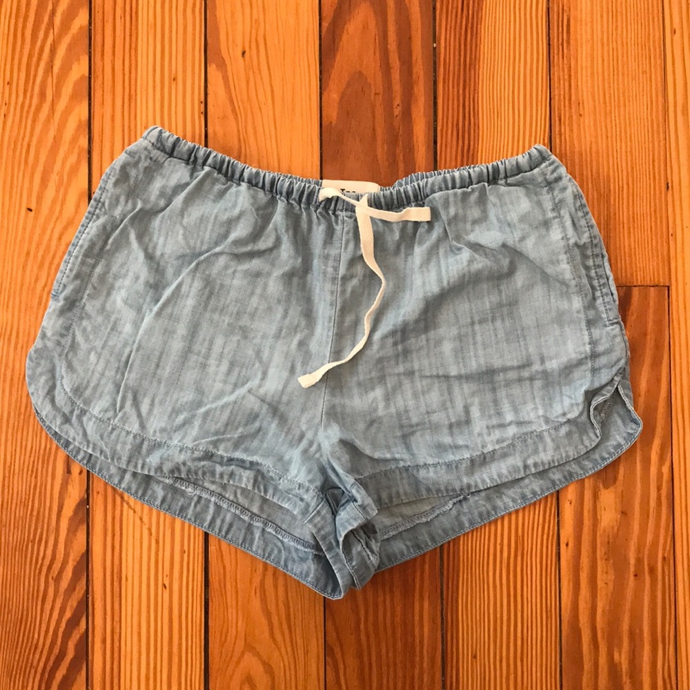 Aritzia TNA Shorts
